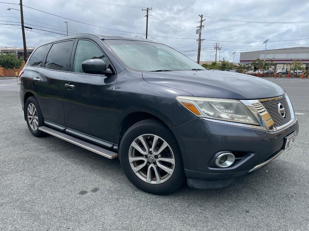 Nissan Pathfinder Vehicle Full-screen Gallery Image 4
