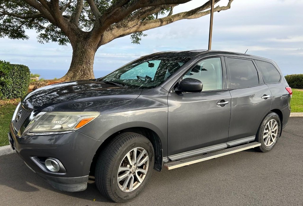 Nissan Pathfinder Vehicle Full-screen Gallery Image 10
