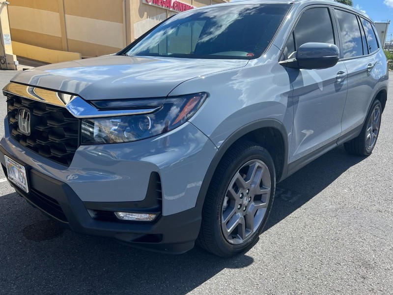 Honda Passport Vehicle Full-screen Gallery Image 2