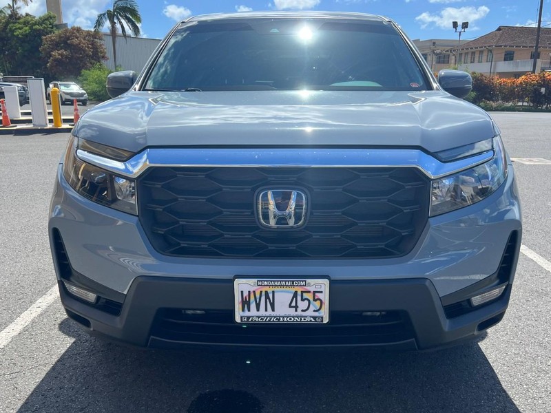 Honda Passport Vehicle Full-screen Gallery Image 3