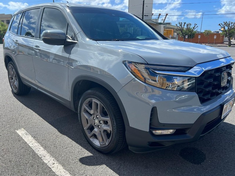 Honda Passport Vehicle Full-screen Gallery Image 4