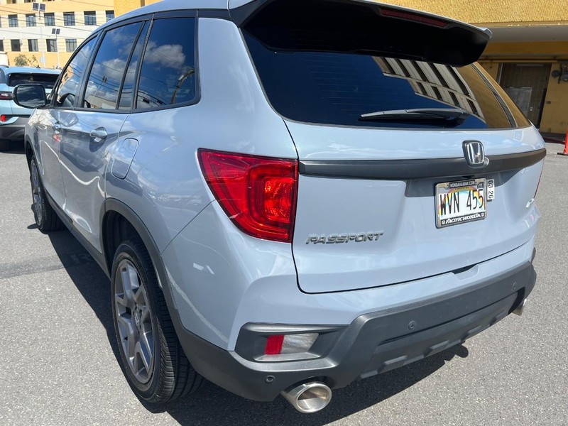 Honda Passport Vehicle Full-screen Gallery Image 7