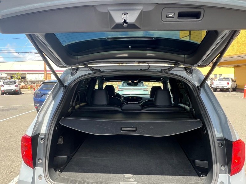 Honda Passport Vehicle Full-screen Gallery Image 9