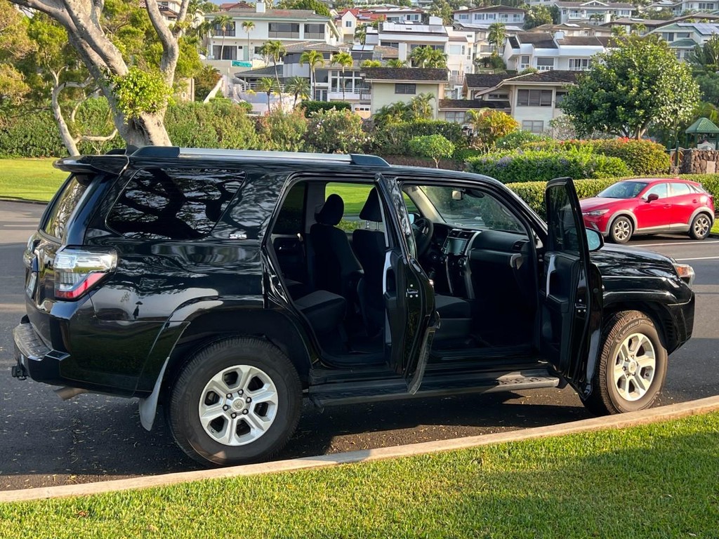 2020 Toyota 4Runner SR5 - Photo 6