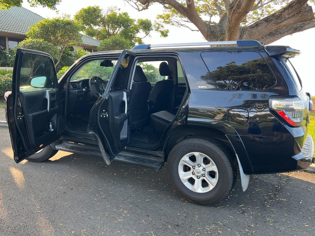 2020 Toyota 4Runner SR5 - Photo 8