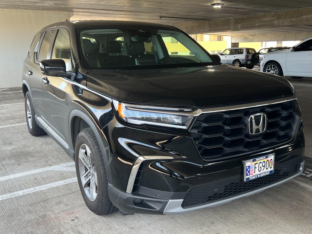 Honda Pilot Vehicle Full-screen Gallery Image 3