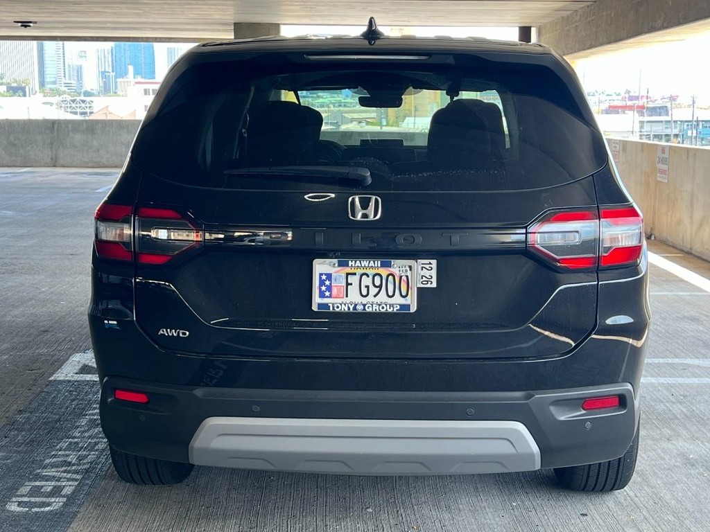 Honda Pilot Vehicle Full-screen Gallery Image 5