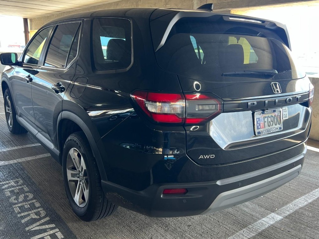 Honda Pilot Vehicle Full-screen Gallery Image 6