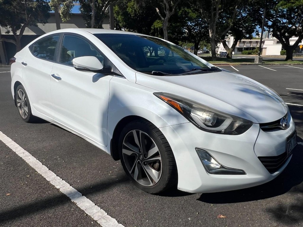 Hyundai Elantra Vehicle Full-screen Gallery Image 02