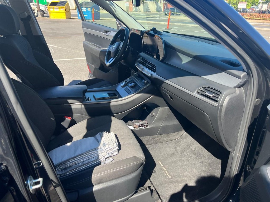 Hyundai Palisade Vehicle Full-screen Gallery Image 14