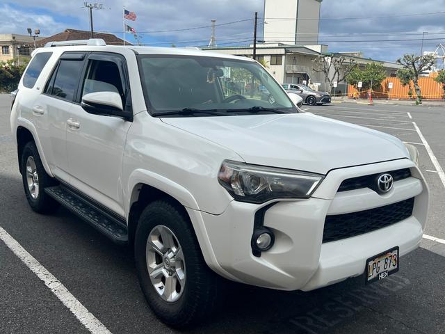 Toyota 4Runner Vehicle Full-screen Gallery Image 5