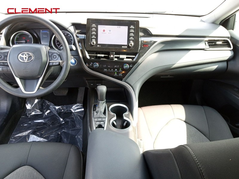 Toyota Camry Hybrid Vehicle Image 39