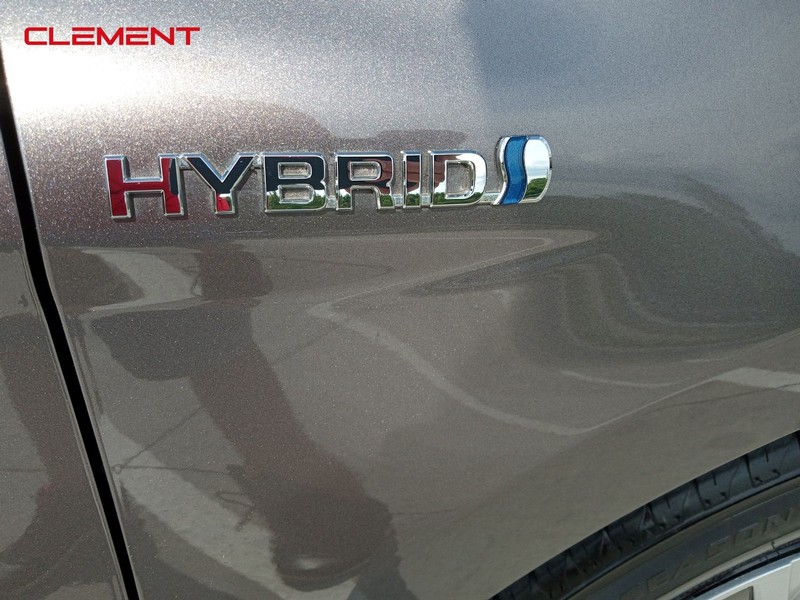 Toyota Camry Hybrid Vehicle Image 47