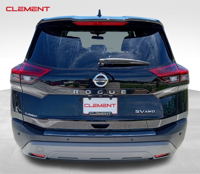 Nissan Rogue Vehicle Image 06