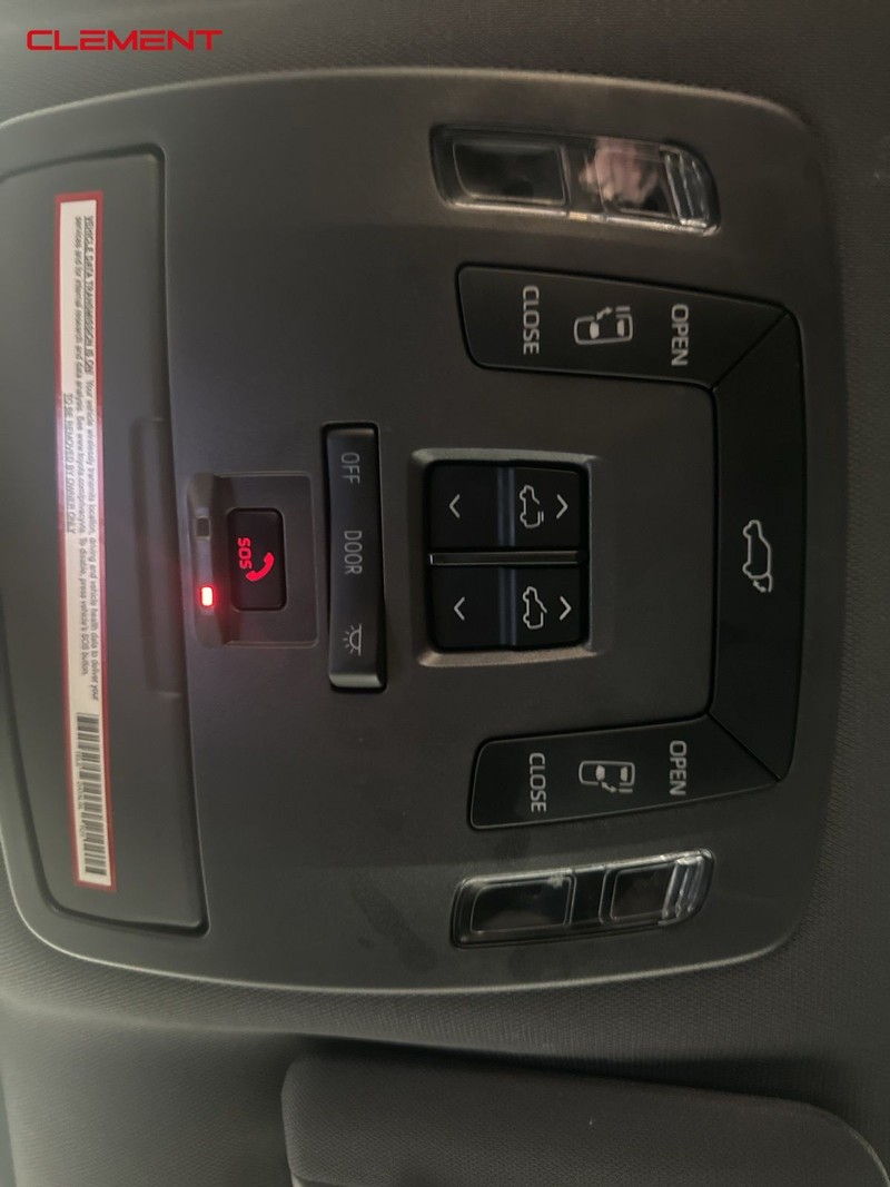 Toyota Sienna Vehicle Image 42