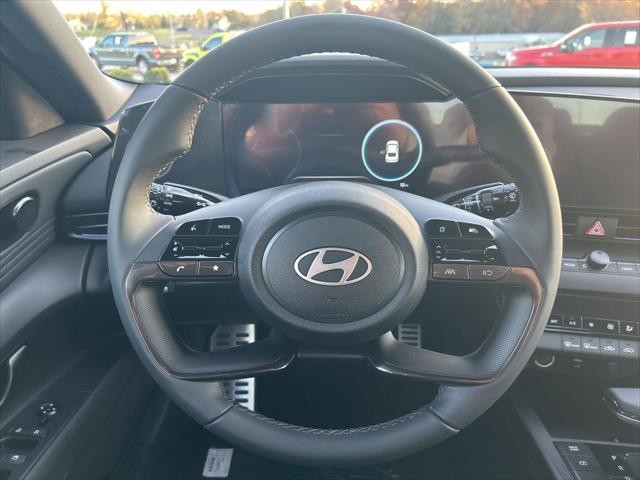 Hyundai Elantra Hybrid Vehicle Image 13