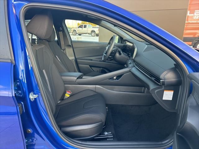 Hyundai Elantra Hybrid Vehicle Image 43