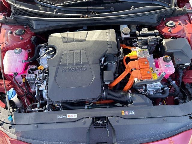 Hyundai Elantra Hybrid Vehicle Image 28