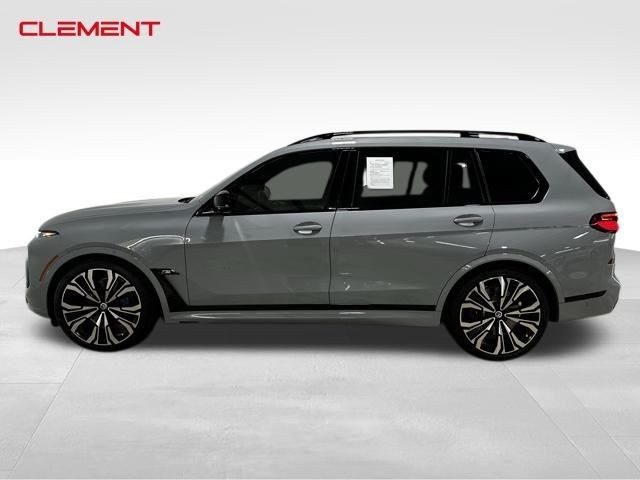 BMW X7 Vehicle Image 21