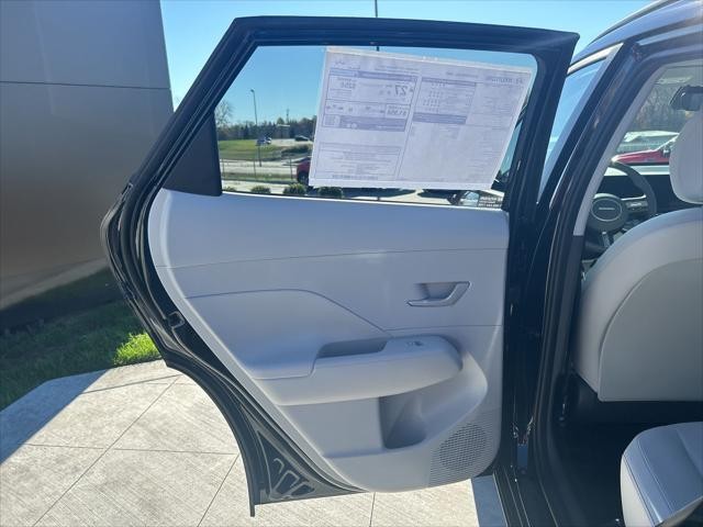 Hyundai Kona Vehicle Image 32