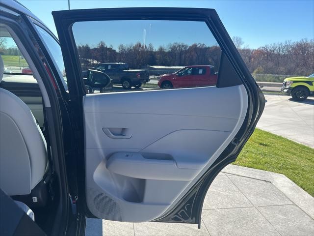 Hyundai Kona Vehicle Image 36