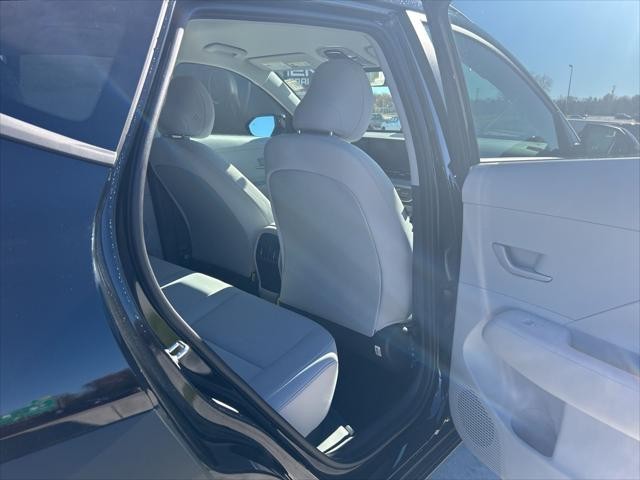 Hyundai Kona Vehicle Image 37