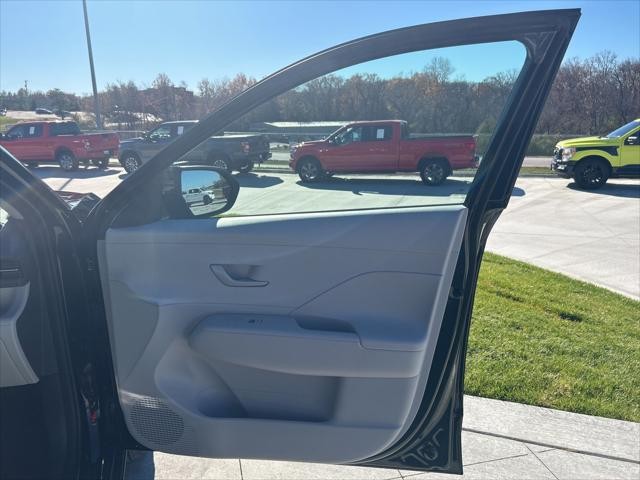 Hyundai Kona Vehicle Image 39