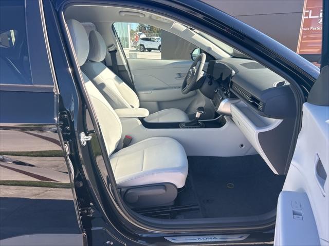 Hyundai Kona Vehicle Image 41