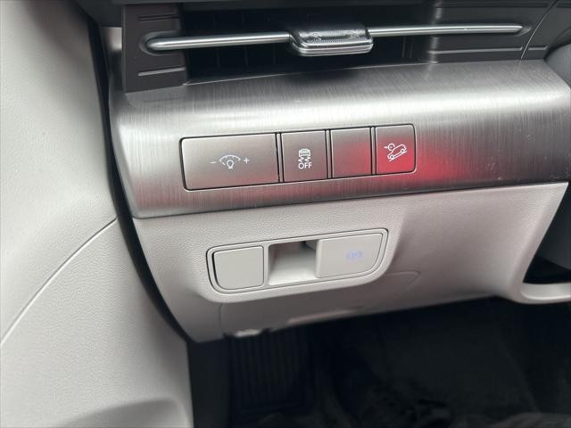 Hyundai Kona Vehicle Image 28