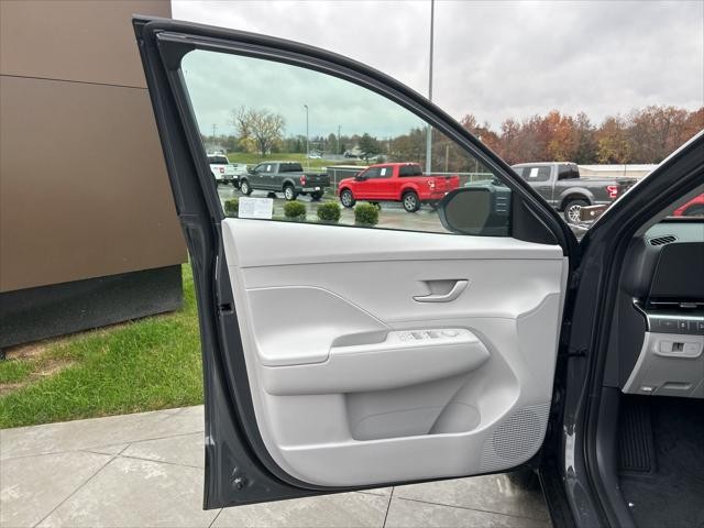 Hyundai Kona Vehicle Image 30