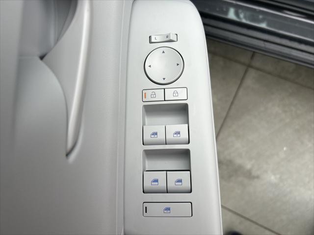Hyundai Kona Vehicle Image 31