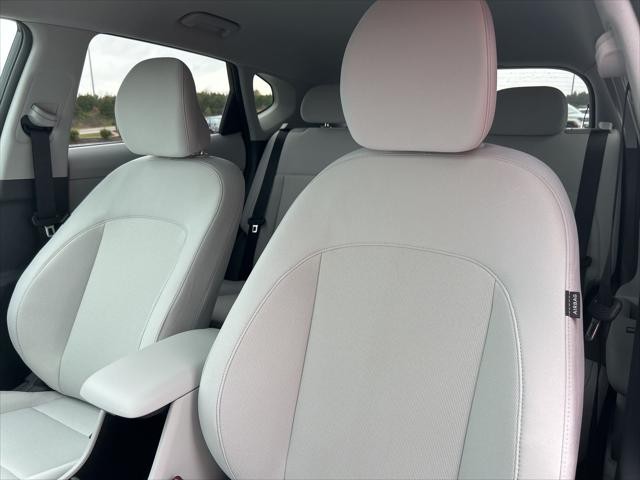 Hyundai Kona Vehicle Image 34