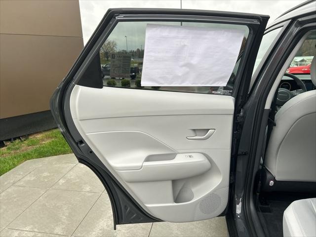 Hyundai Kona Vehicle Image 35