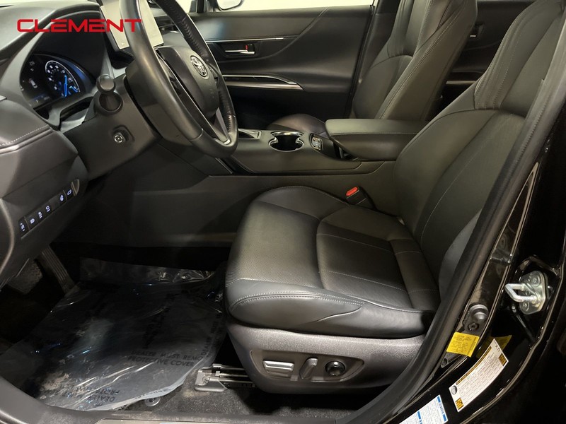 Toyota Venza Vehicle Image 35