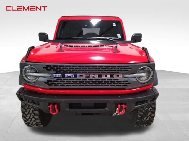 Ford Bronco Vehicle Image 02