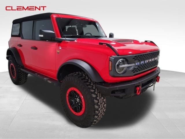 Ford Bronco Vehicle Image 03