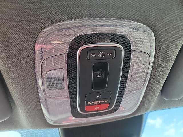 Hyundai Elantra Vehicle Image 19