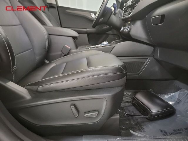 Ford Escape Vehicle Image 41