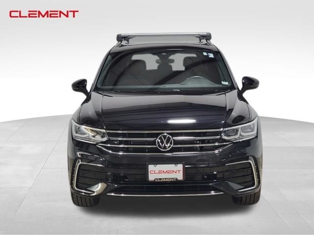 Volkswagen Tiguan Vehicle Image 02