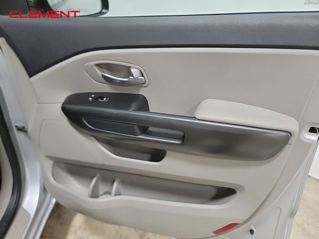 Kia Sedona Vehicle Image 36