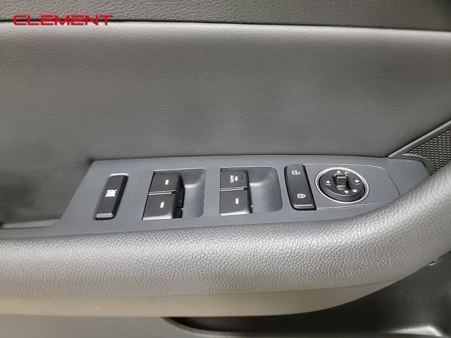 Hyundai Sonata Vehicle Image 25