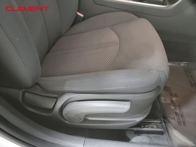 Hyundai Sonata Vehicle Image 33