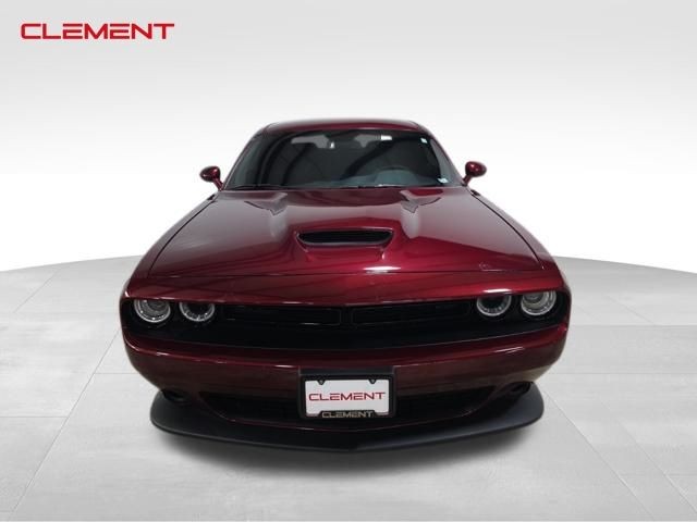 Dodge Challenger Vehicle Image 02