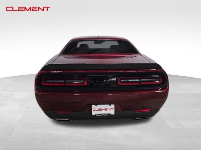 Dodge Challenger Vehicle Image 06