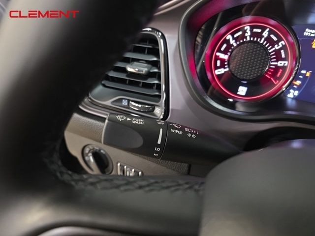 Dodge Challenger Vehicle Image 14