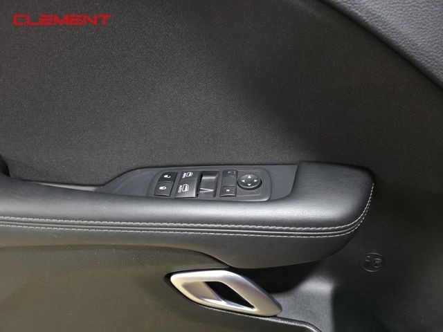 Dodge Challenger Vehicle Image 19
