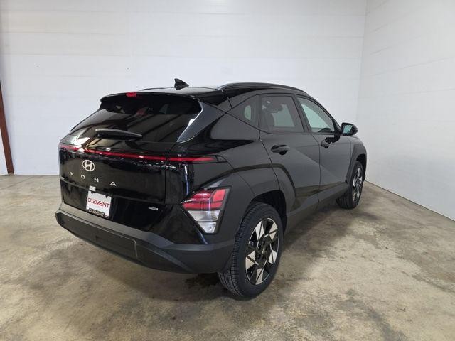 Hyundai Kona Vehicle Image 05
