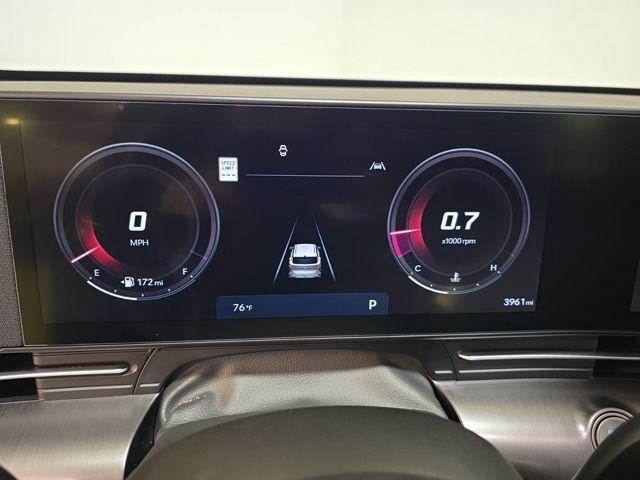 Hyundai Kona Vehicle Image 13