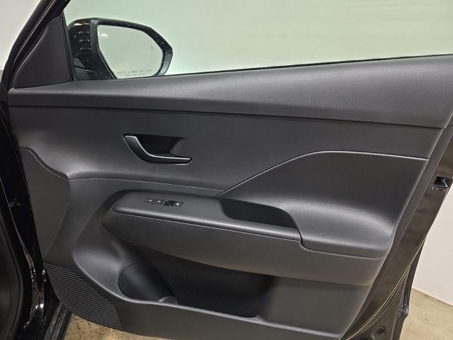 Hyundai Kona Vehicle Image 31