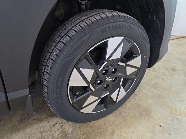 Hyundai Kona Vehicle Image 32